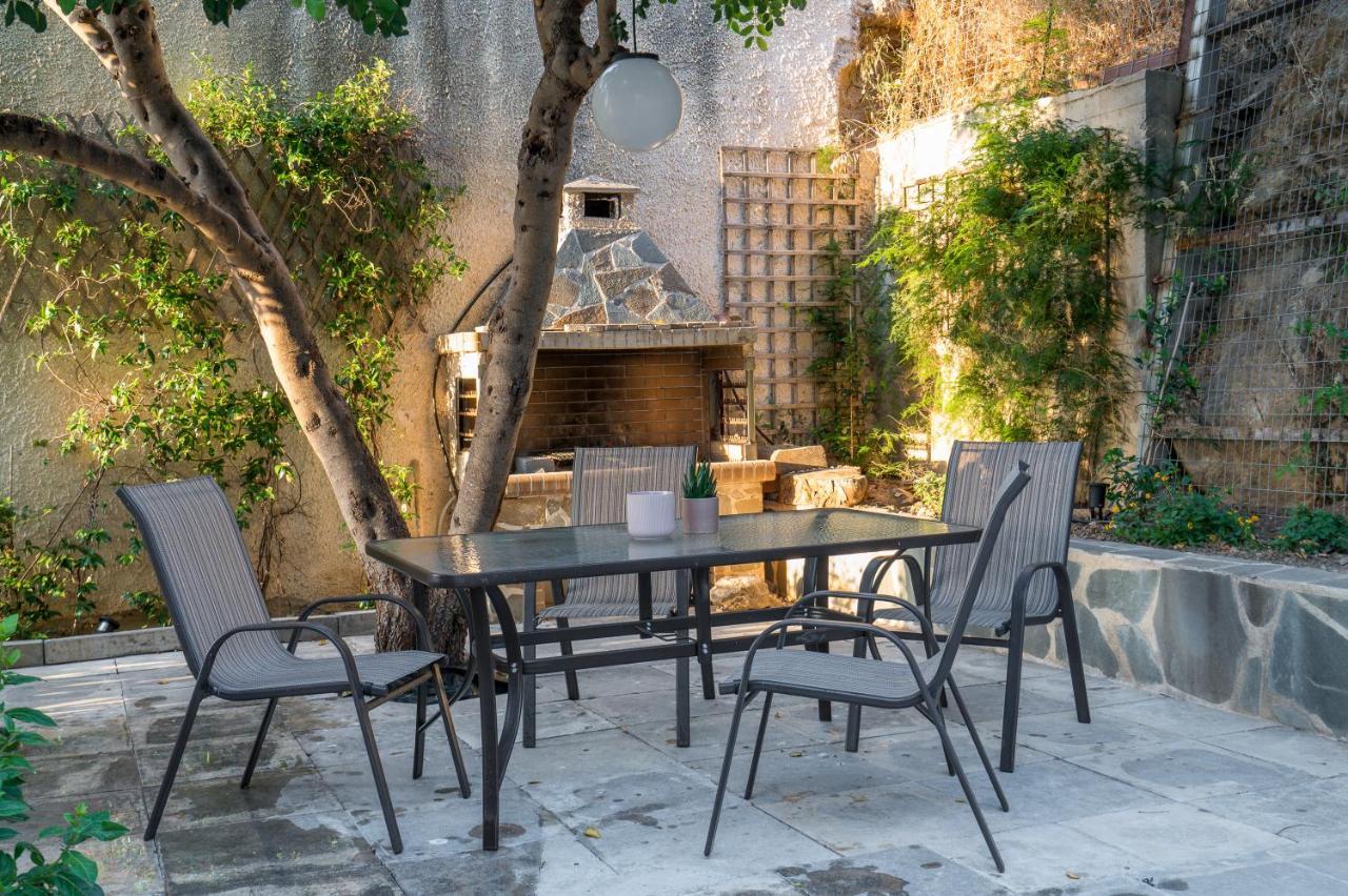 Chroma Lodge Rafina Eksteriør billede